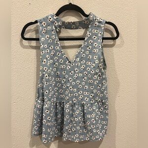 Cute boutique brand cropped top